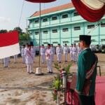 Merah Putih Terbentang di Maidanul Ma’had, 2.000 Santri Al-Ishlah Khidmat Ikuti Upacara HUT ke-81 RI