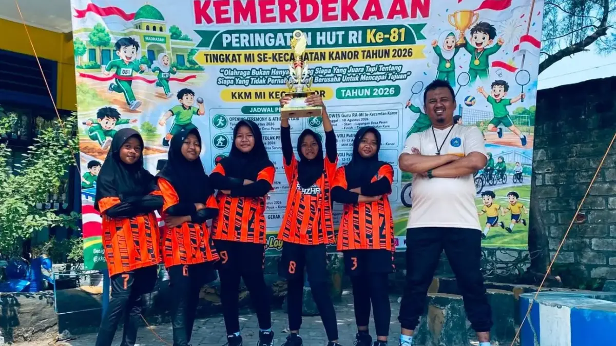 MIM 04 Al-Azhar Mejasem Juara 1 Voli Putri MI se-Kanor