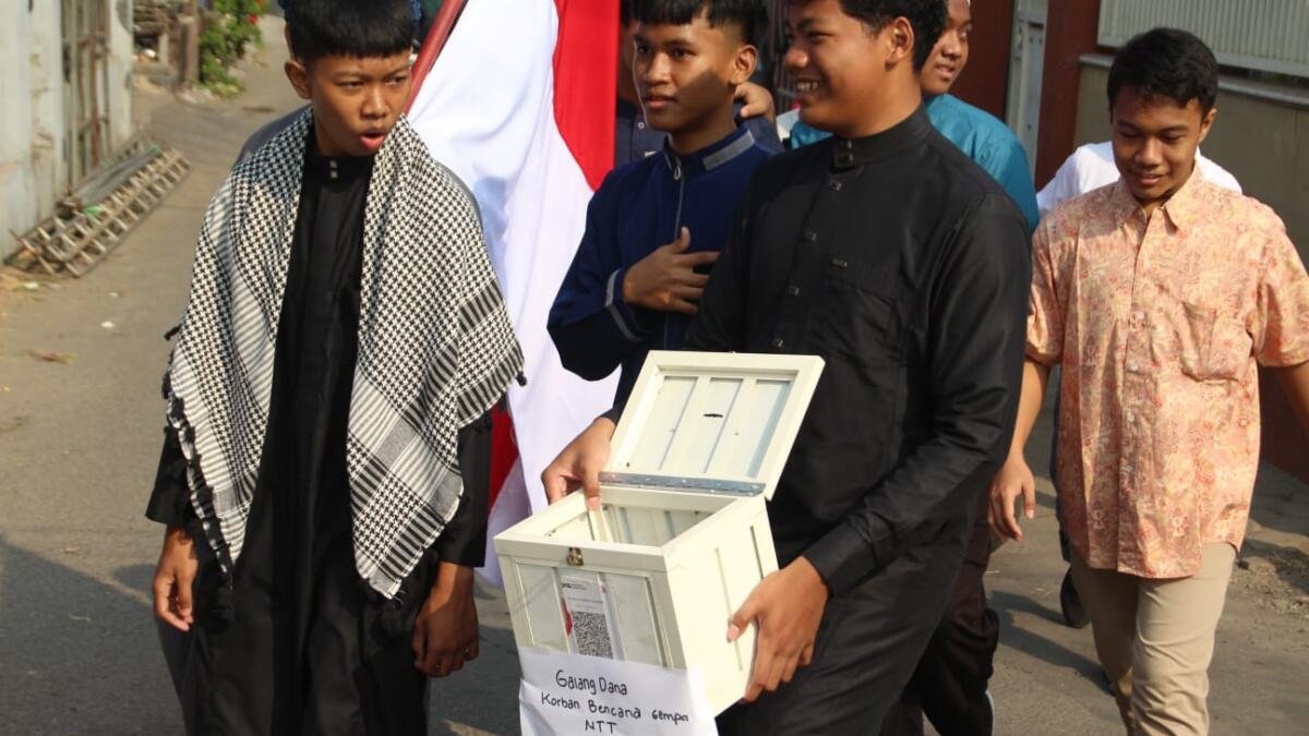 Pawai Kemerdekaan dan Maulid MBS Porong Galang Donasi untuk Korban Bencana NTT