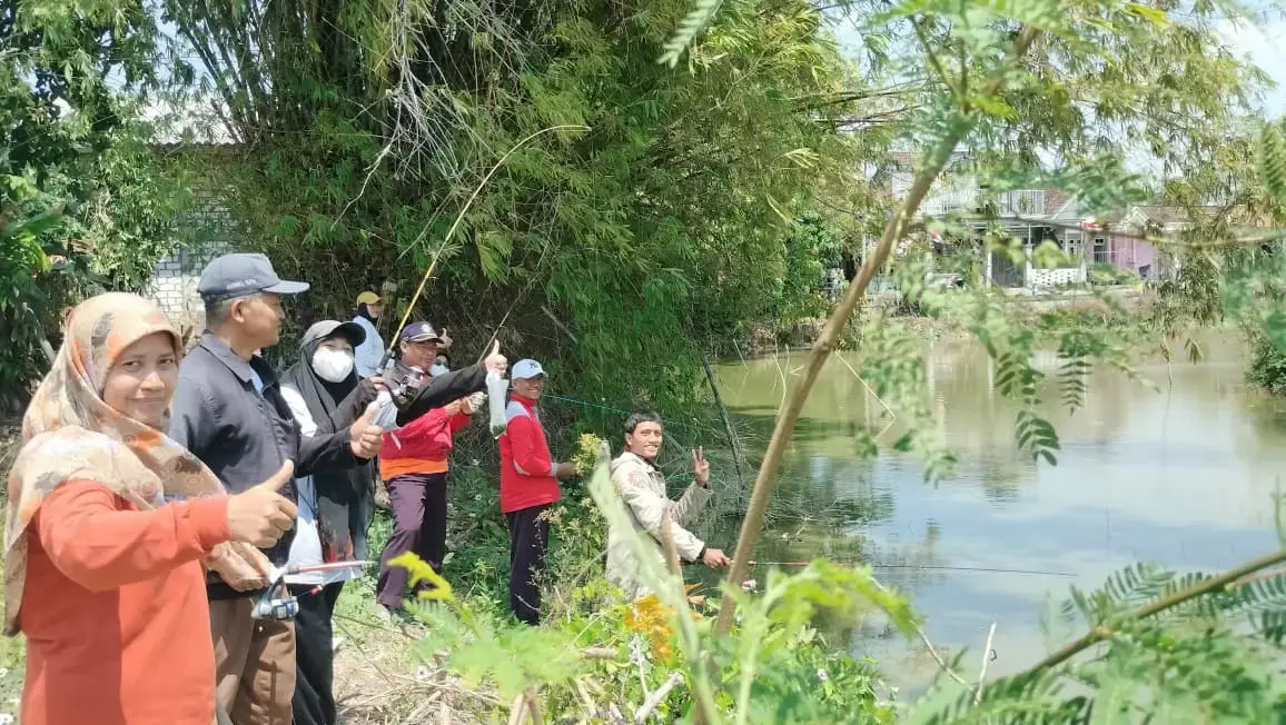 Pererat Kebersamaan Lewat Lomba Memancing