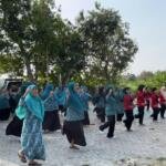 PLP 70 Umsida Ajak 32 Anggota PKK Sumurgayam Senam Sehat