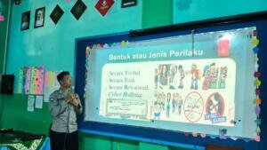 Polsek Panceng Edukasi Siswa MI Muhammadiyah 5 Banyutengah tentang Bahaya Bullying
