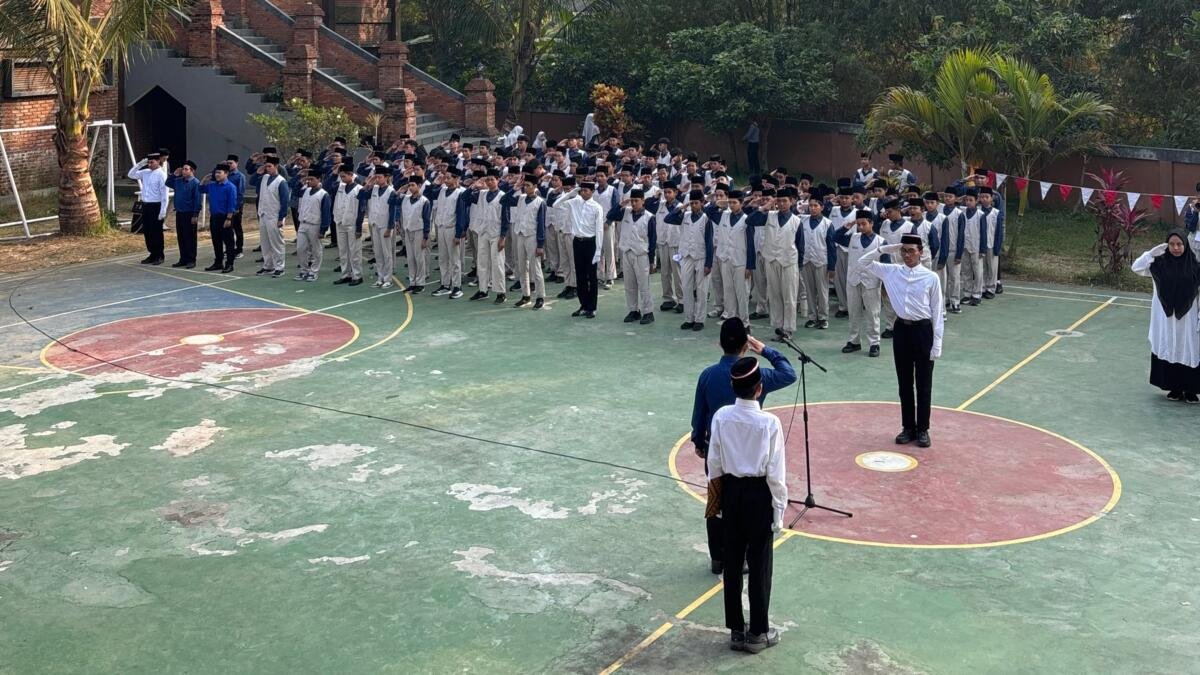 PPI AMF Gelar Upacara HUT ke-81 RI, Tanamkan Semangat Nasionalisme kepada Santri
