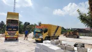 PRM Gosari Mulai Bangun Asrama Putra, Uruk Lahan dengan 81 Dump Truck