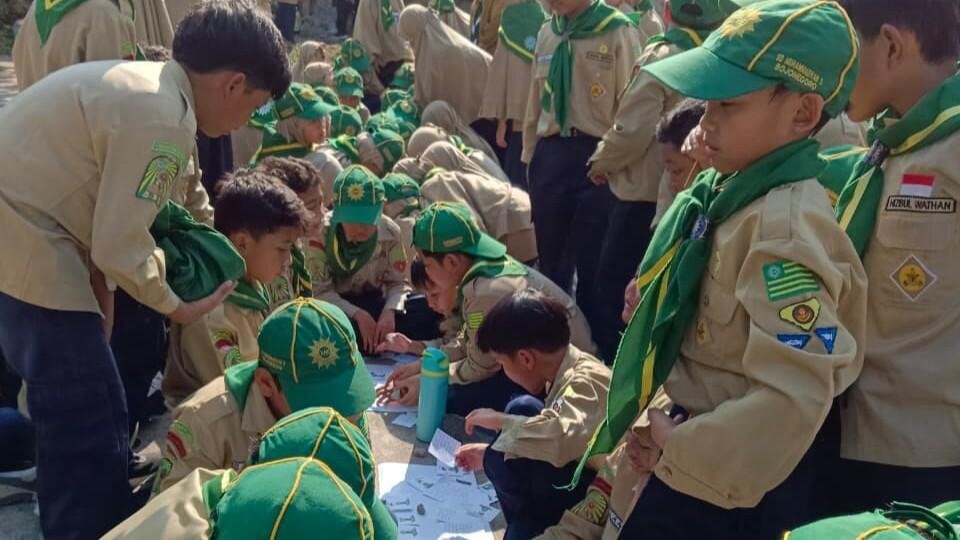 Puzzle Tanpa Lem Jadi Cara Unik Hizbul Wathan SD Muhammadiyah 2 Bojonegoro Latih Ketangguhan Siswa