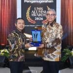 Raih Public Leadership Award, Wamen Fajar Riza Ul Haq: Ilmu Harus Bermuara pada Pengabdian