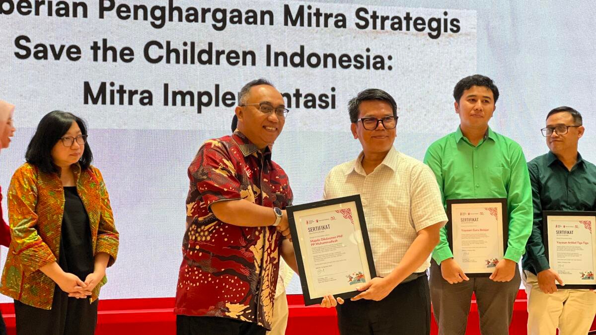 Save the Children Indonesia Beri Penghargaan kepada Majelis Dikdasmen & PNF PP Muhammadiyah