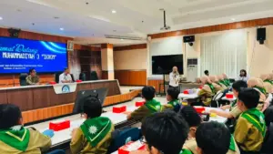 SD Ikrom Belajar Etika Bermedia Sosial di Diskominfo Jatim
