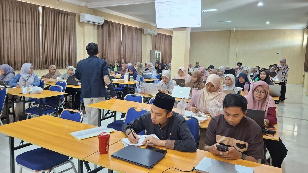 SD MICA Gelar Pelatihan Menulis, Bangun Budaya Literasi Guru dan Karyawan