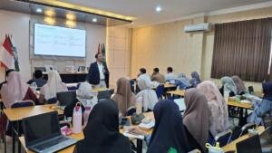 SD MICA Gelar Pelatihan Menulis, Bangun Budaya Literasi Guru dan Karyawan