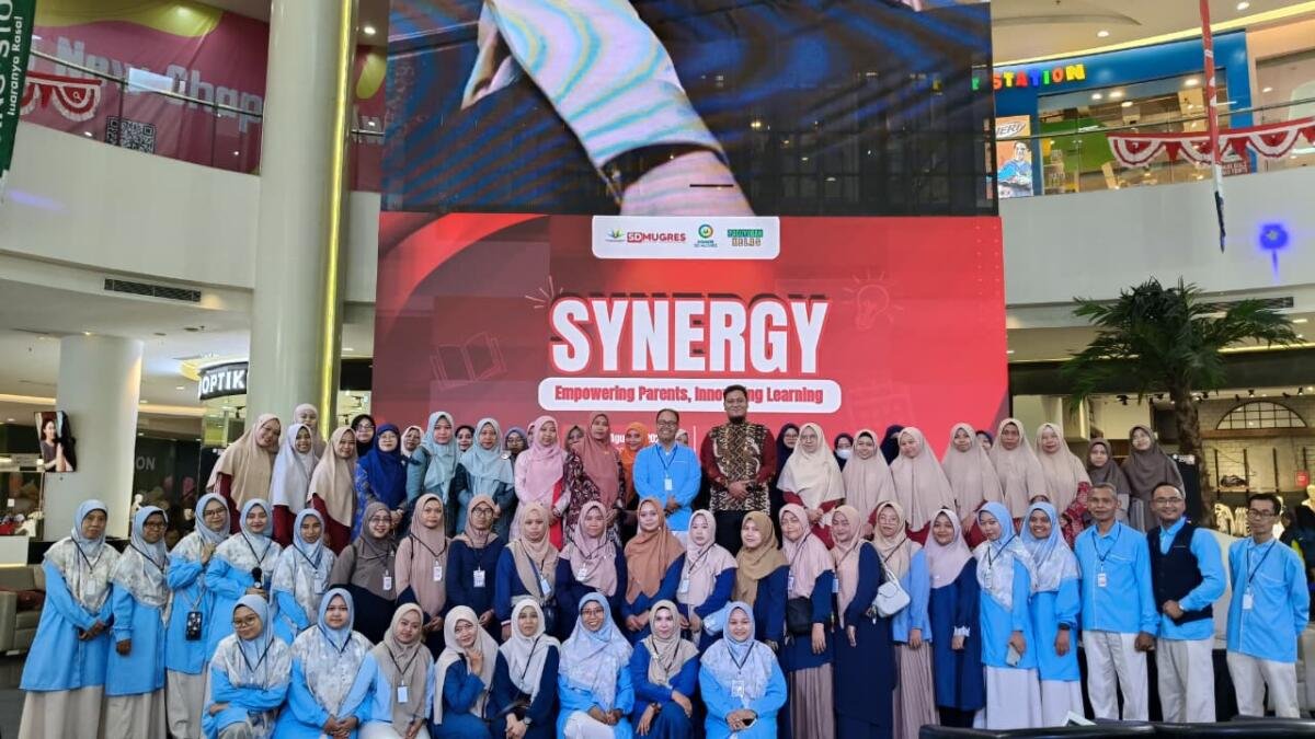 SD Mugres Kampus B Latih Guru TK Se-Gresik Manfaatkan AI untuk Pembelajaran