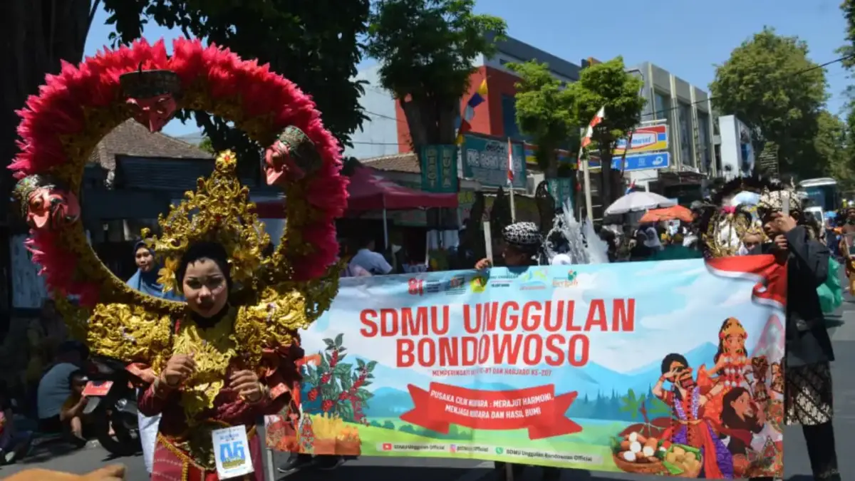 SD Muhammadiyah Unggulan Bondowoso Meriahkan Pawai Budaya Harjabo ke-207