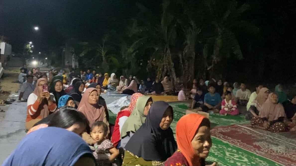 Sebulan Mengabdi, Mahasiswa KKN Kelompok 2 Umsura Berpamitan dalam Doa dan Haru Warga Sumengko