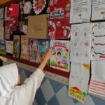 Semarak HUT RI, Kelas 4 Hidupkan Mading Sekolah dengan Karya Kreatif
