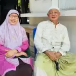 Senyum Bahagia Pengasuh Al-Ishlah Saksikan Ribuan Santri Karnaval HUT ke-81 RI