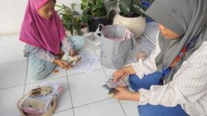 Siswa Kelas V SDMM Belajar Wirausaha, Seluruh Laba Entrepreneur for Charity Didonasikan