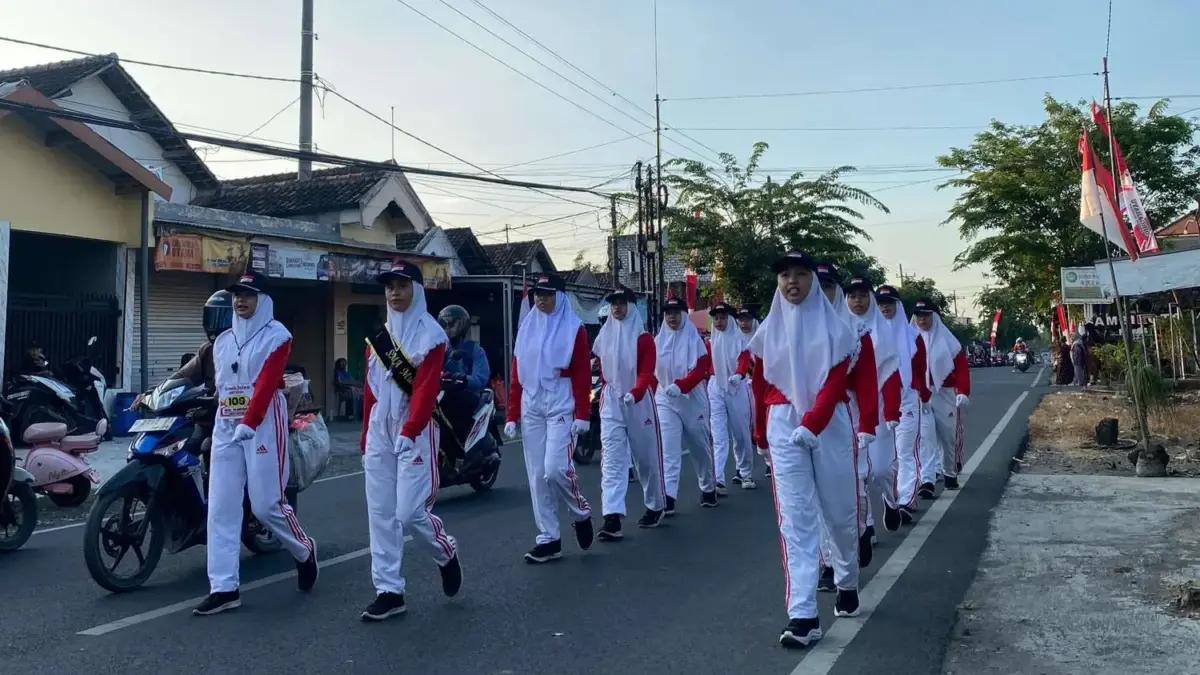 SMA Muhammadiyah 6 Gresik Raih Juara di Gerak Jalan Ngasin–Balongpanggang