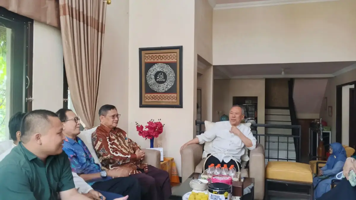 Sowan ke Prof Syafiq, Redaksi Matan Kenang Perjuangan Menerbitkan Edisi Perdana