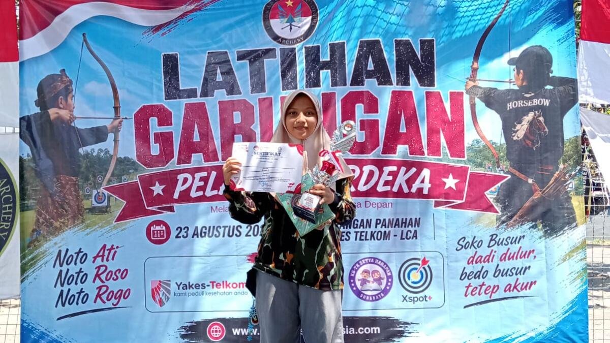 Srikandi SMP Muhammadiyah 7 Surabaya Sabet Juara 3 Panahan Tingkat Kota Surabaya