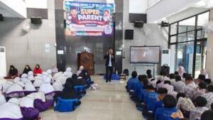 “Super Parent” Berbasis Self-Hypno Motivation: Cara SD Sakri Bangkitkan Kepercayaan Diri Siswa