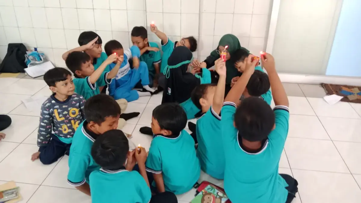 Talent Robotics SD Mumtaz Kenalkan Rangkaian Listrik Sejak Dini