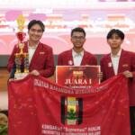 Tiga Kader IMM Supremasi Hukum UMM Juara 1 Debat Antikorupsi Nasional