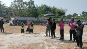 Tim Media Al-Ishlah, Tetap Berkarya di Tengah Terik Upacara HUT RI