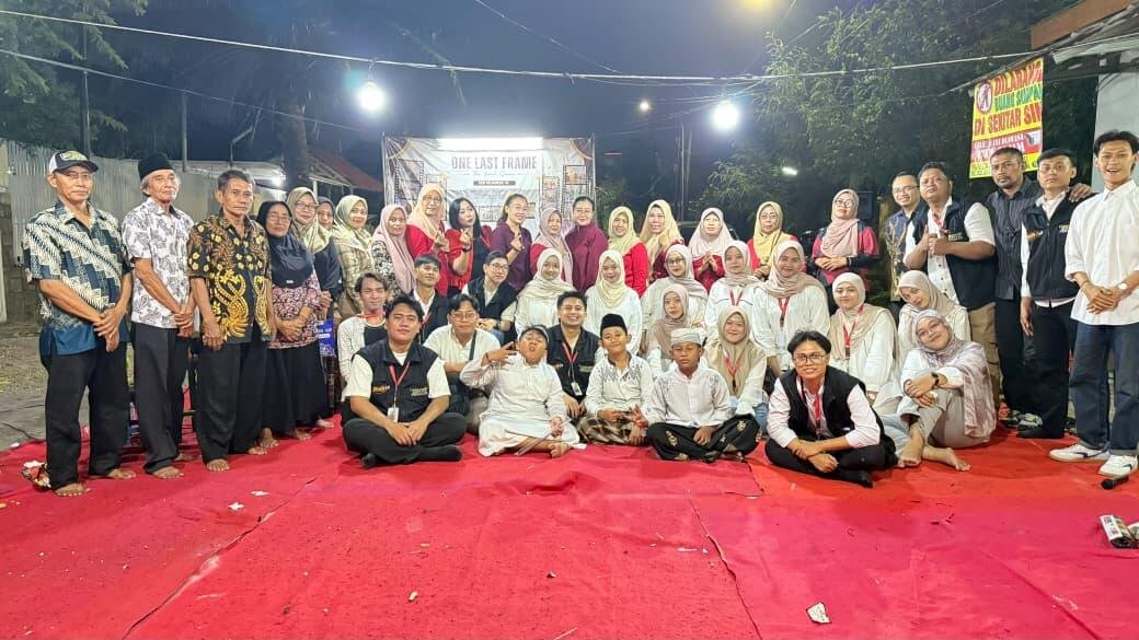 Tutup KKN, Mahasiswa Umsura Implementasikan Compact Bin untuk Sampah Anorganik di Ketabang