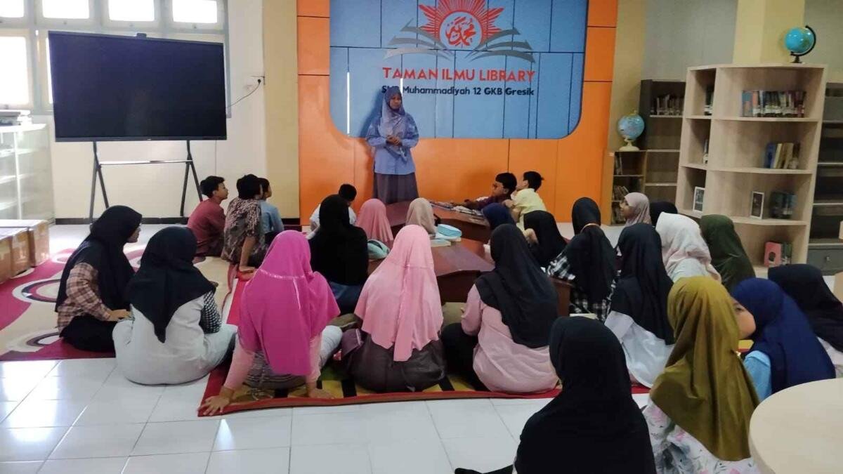 Menilik Antusiasme Siswa Warnai Game “Bongkar Sampul, Tebak Judul” di Spemdalas Literacy