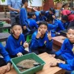 Belajar Ekonomi Kreatif Langsung dari Sumbernya, Siswa Kelas 6 SD Sakri Jelajahi Kampung Cokelat BMJ Mojokerto