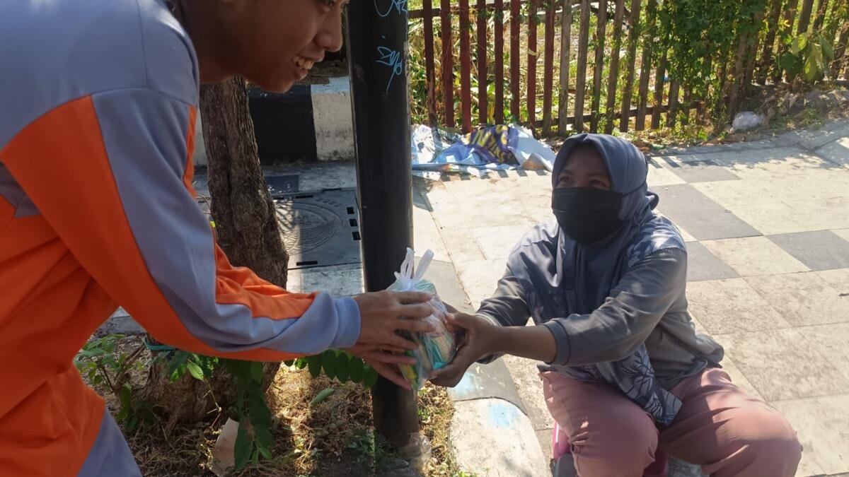 Belajar Teologi Al-Ma’un, Murid SMA Fourmula Berbagi Mi