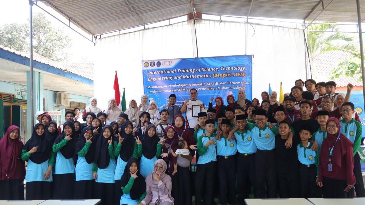 Bengkel STEM Buka Jendela Dunia Santri Muhammadiyah Purworejo