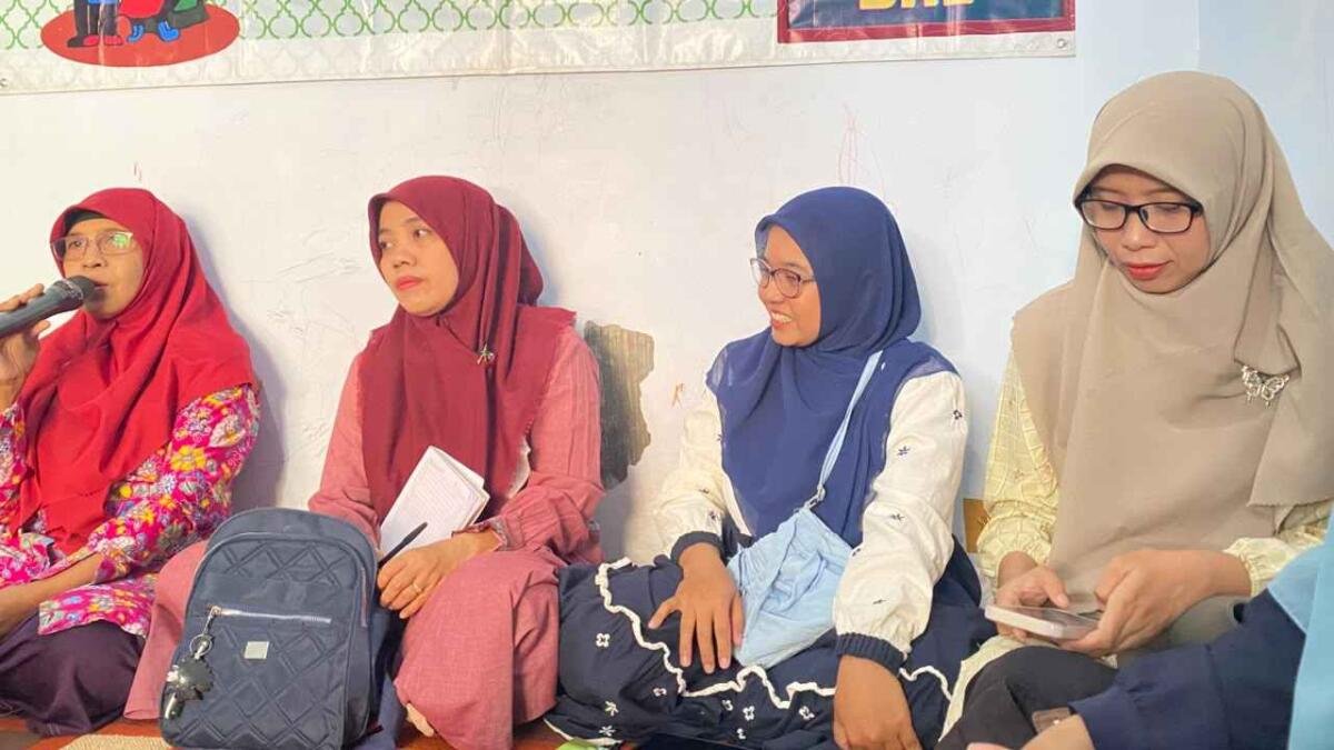 Bina Keluarga Islami: Membangun Keluarga, Menumbuhkan Anak Berkarakter