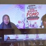 D3 Farmasi Umla Edukasi Siswa SMAN 1 Sidayu tentang Bahaya Fomo Beli Kosmetik Viral
