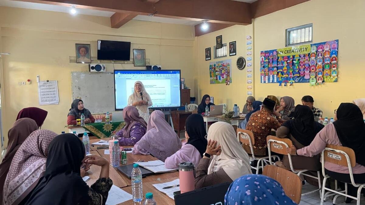 Dari Desain hingga Praktik, Guru SD Muhammadiyah 1 Krian Dalami Pembelajaran Mendalam Berbasis Taksonomi SOLO