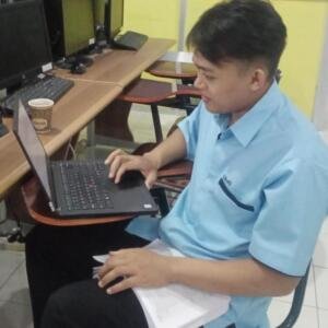 Dari Keluarga Sederhana hingga Menjadi Dosen: Kisah Perjalanan Purwanto di Dunia Pendidikan