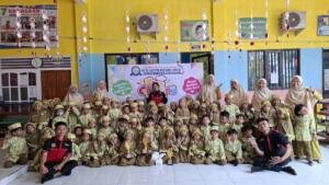 Fun Cooking KB TK Aisyiyah Paiton, 206 Anak Belajar Membuat Burger