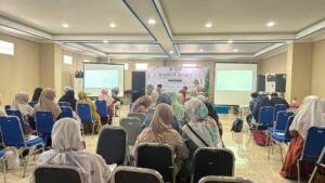 Guru dan Karyawan SD Muhammadiyah 3 Ikrom Wage Perdalam Makna Surat Adh-Dhuha