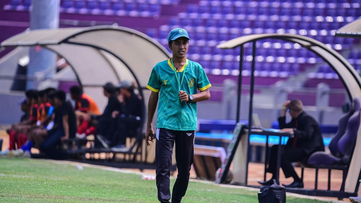 Guru Smamita Antar Persida U-17 Raih Juara 3 Piala Soeratin Jatim