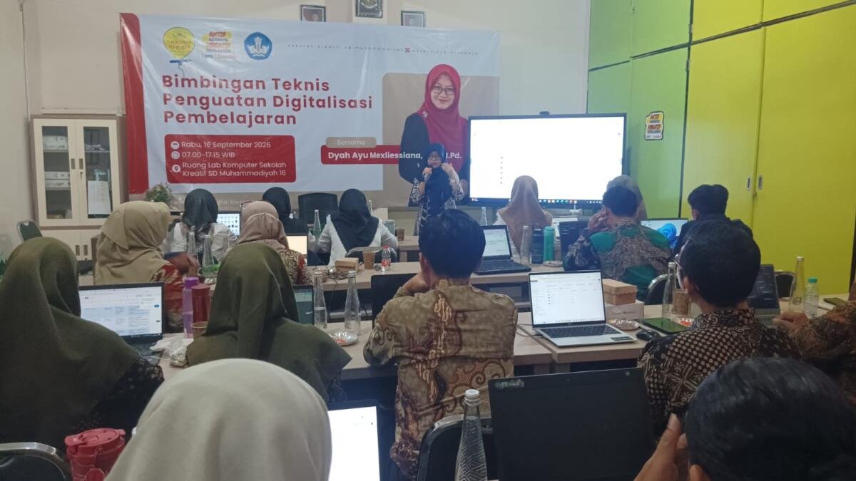 Guru Tujuh Sekolah di Surabaya Praktik Digitalisasi Pembelajaran di Spemutu