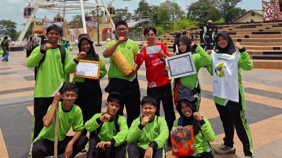 Kalahkan Delapan Sekolah, SMA Muhammadiyah Toboali Juara 1 Lomba Mutik Sampah
