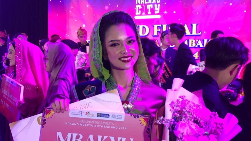 Kisah Nova Membagi Waktu antara Karier, Kuliah, hingga Jadi Wisudawan Berprestasi UMM