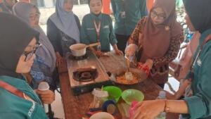 KKN Prodi Gizi UMG Kenalkan “Jaserin”, Olahan Jamu Jahe Instan untuk Keluarga