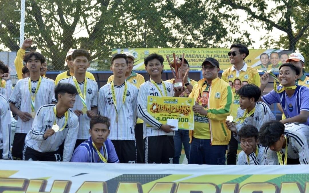 SMAMX Surabaya Juara Bahlil Mini Soccer Zona 7 setelah Menang Adu Penalti