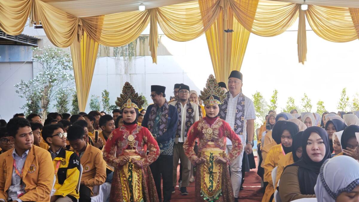 Dua Siswi Spemutu Jadi Cucuk Lampah, Kawal Tamu VIP Musyda IPM XXIII
