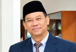 Mendidik Manusia Utuh