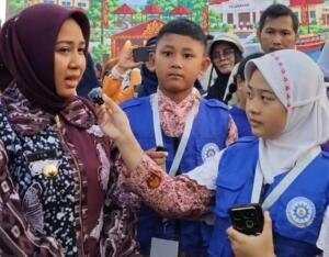 Warcil SD Plus Muhammadiyah Brawijaya Wawancarai Ning Ita di One School One Event, Tampilkan Kreativitas Spektakuler