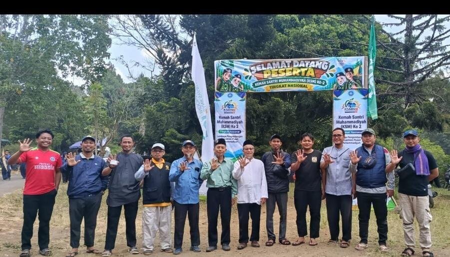 Pimpinan Al Mizan Sambangi Santri di KSMN II, Suntikkan Semangat Raih Prestasi