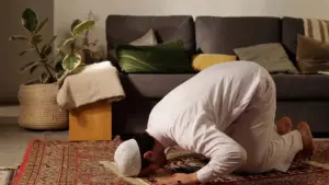 Saat Selimut Terasa Lebih Nyaman daripada Sajadah