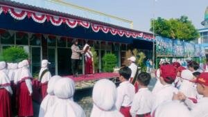 Edukasi Disiplin Sejak Dini, Polwan Krian Sapa Siswa SD Muhammadiyah 1 Krian